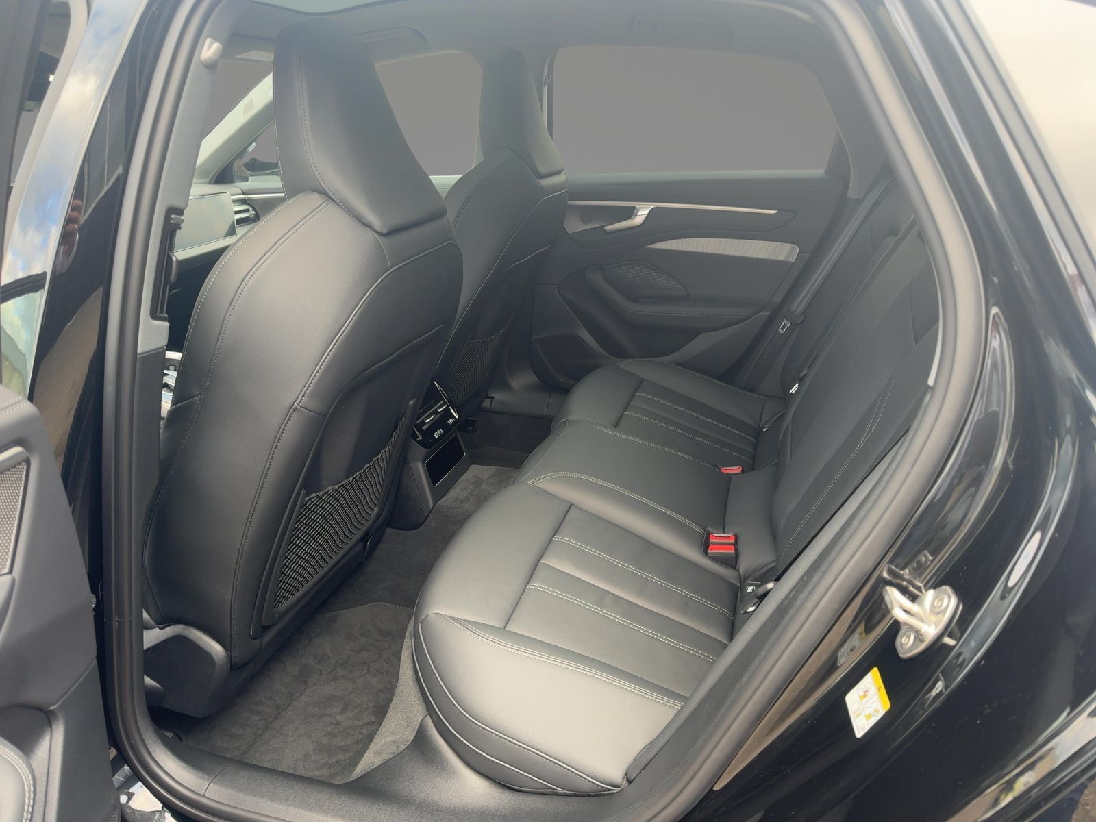 Audi A6 - Bild 9