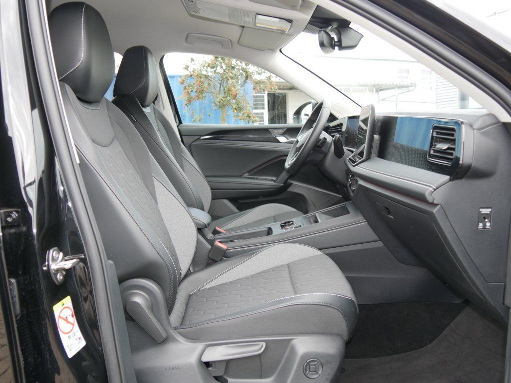 Volkswagen Tiguan 2.0 TDI DSG Goal Navi AHK LED ACC DigCock foto 4