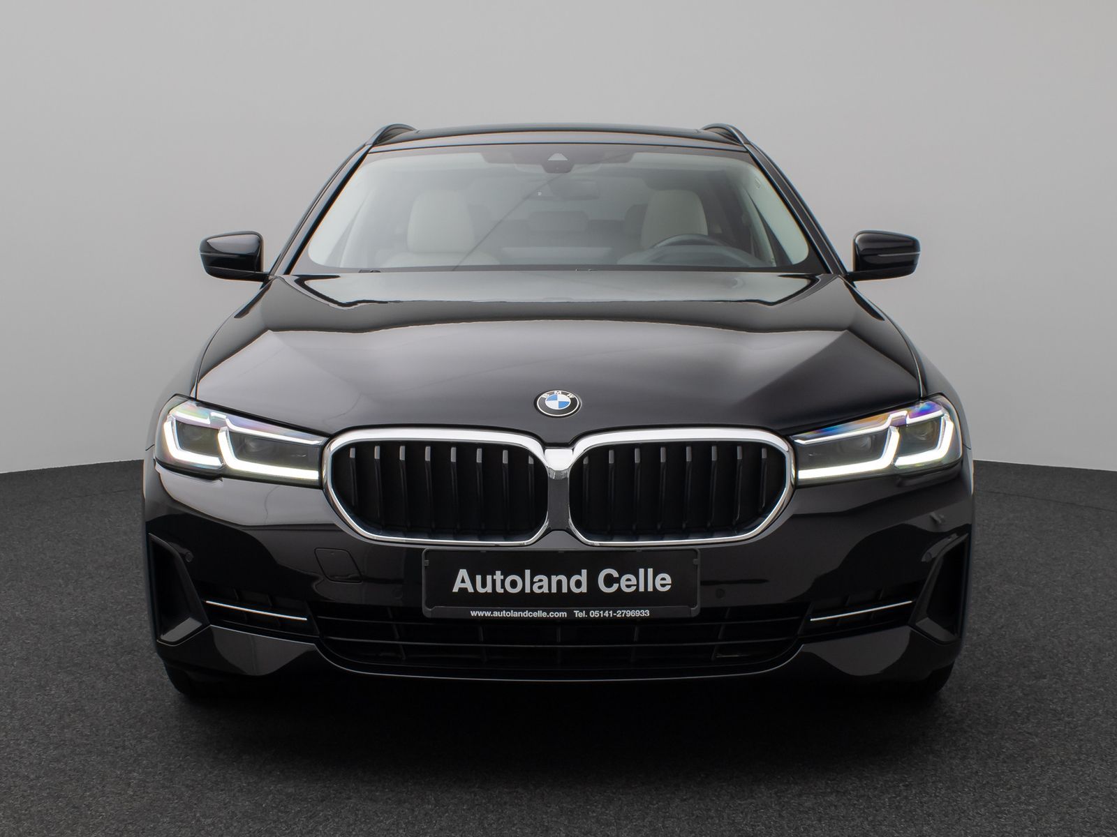 Fahrzeugabbildung BMW 530d  Panorama Kamera Laser HUD DAB HiFi Komfort