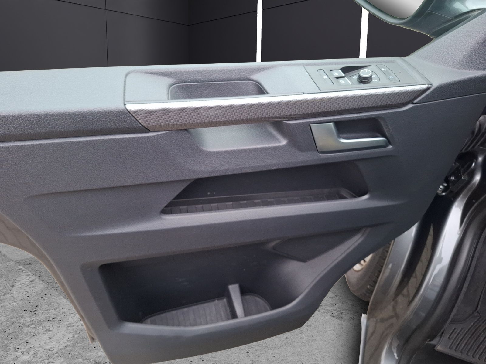 Fahrzeugabbildung Volkswagen T6.1 Multivan TDI Generation Six DSG Standhzg. L