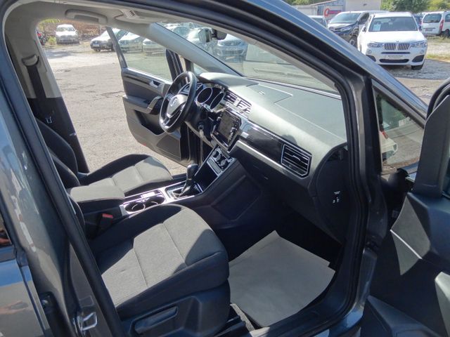 Fahrzeugabbildung Volkswagen Touran Sound/1.Hd/DSG/150PS/AHK/Navi/