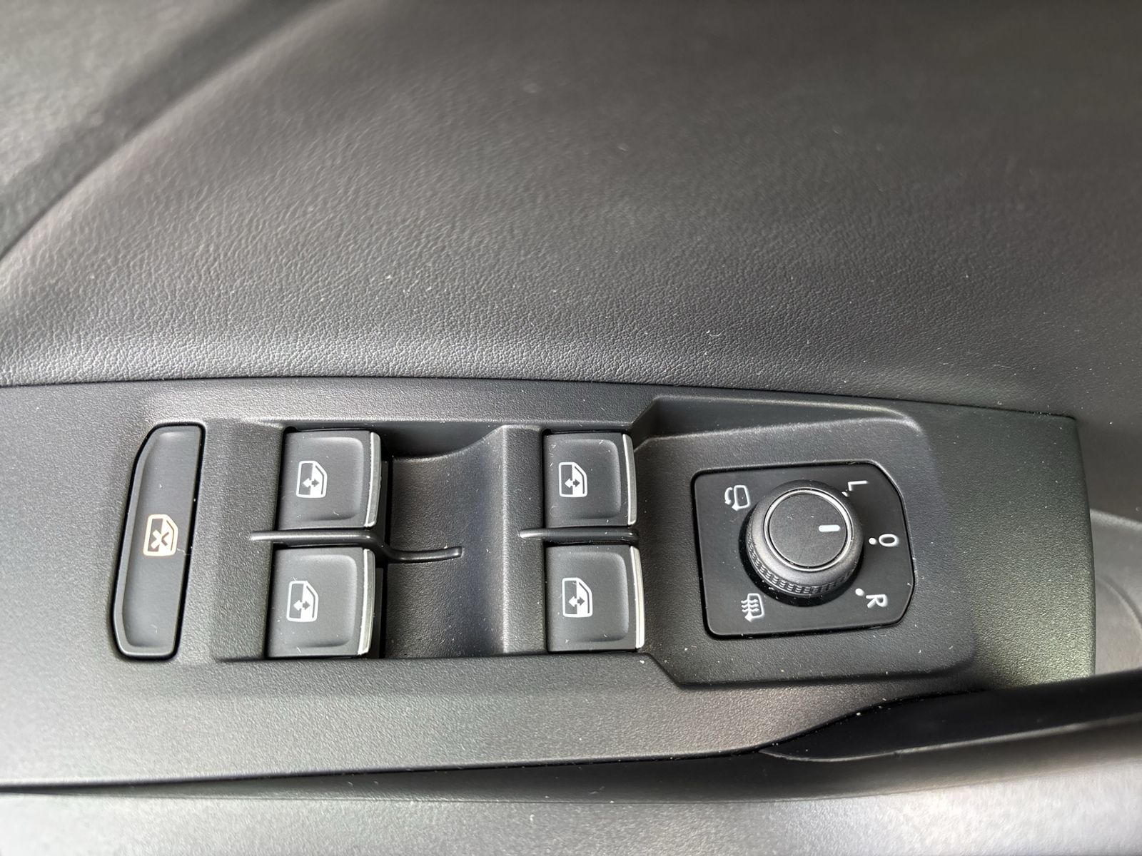 T-Cross GOAL 1.0 TSI, Navi, ACC, 17" Alu, Travel