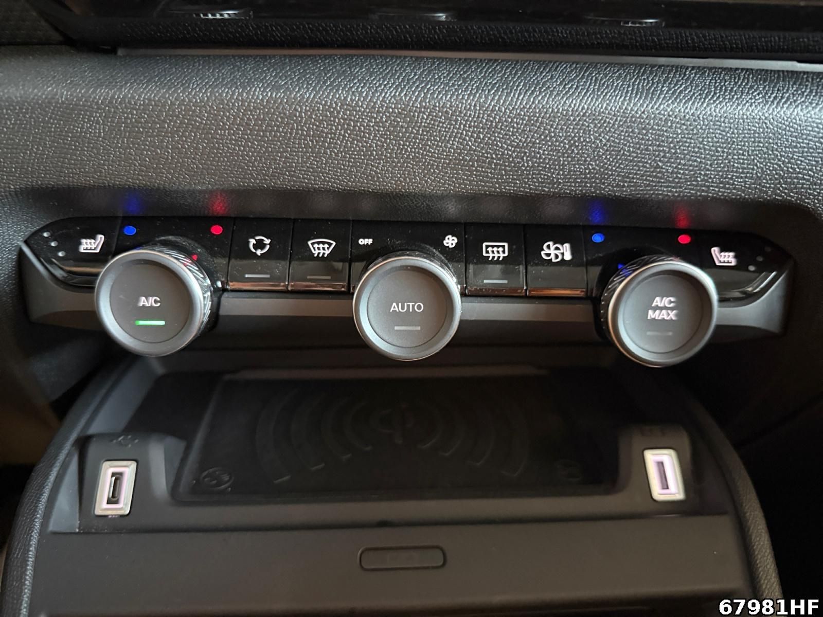 Fahrzeugabbildung Citroën C4 Pure Tech 130 S&S EAT8 Shine *SHZ*PDC*LED*