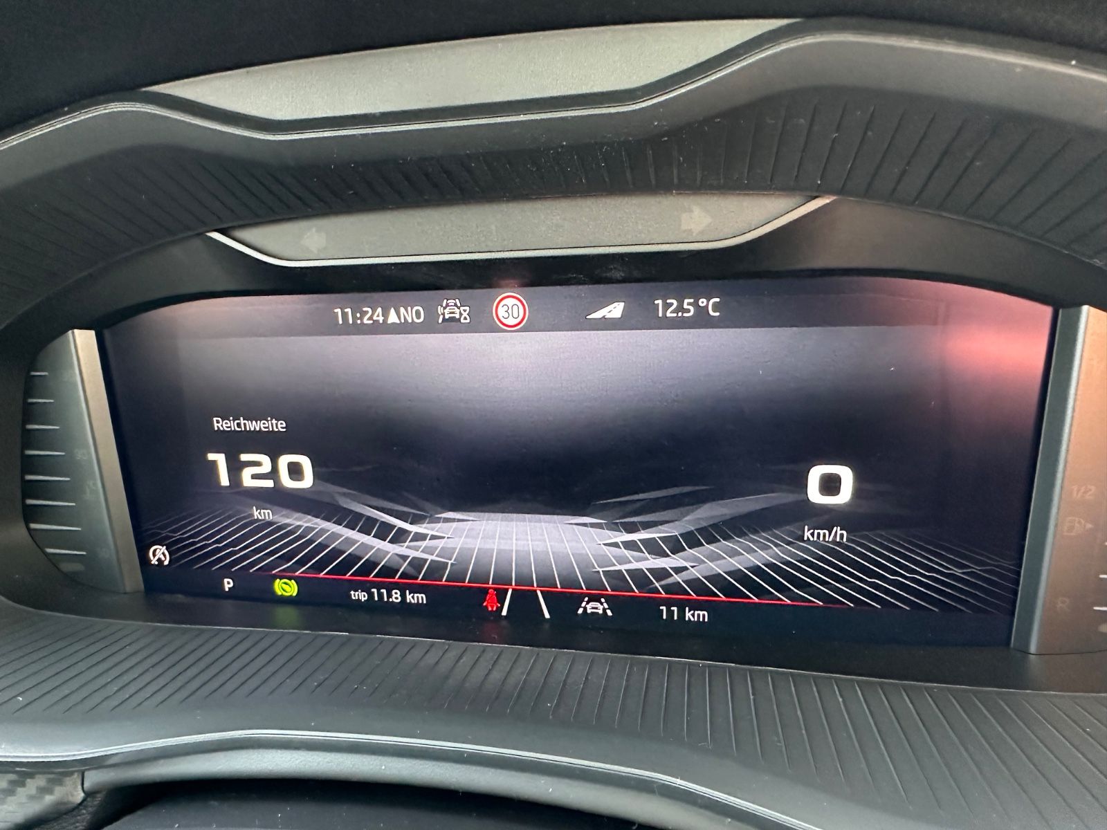 Fahrzeugabbildung SKODA Kamiq Monte Carlo 1.5 TSI DSG MATRIX/AHK/ACC/Pan