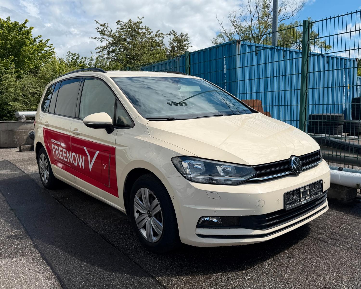 Volkswagen 2.0 TDI Taxi 7-Sitzer Motorschaden Getriebe TOP