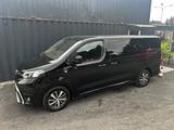 Toyota Proace (Verso) 2,0-l-D-4D 130kW L2 Team Deut... - Toyota Proace (Verso) von privat
