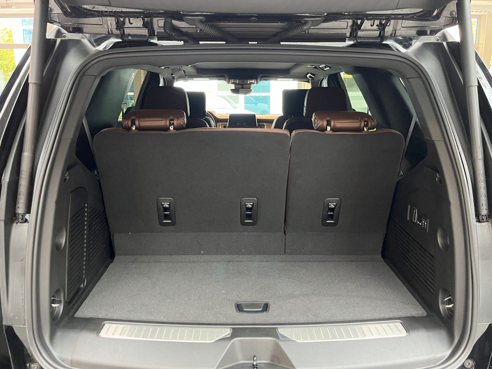 Fahrzeugabbildung Chevrolet Tahoe High Country 6.2