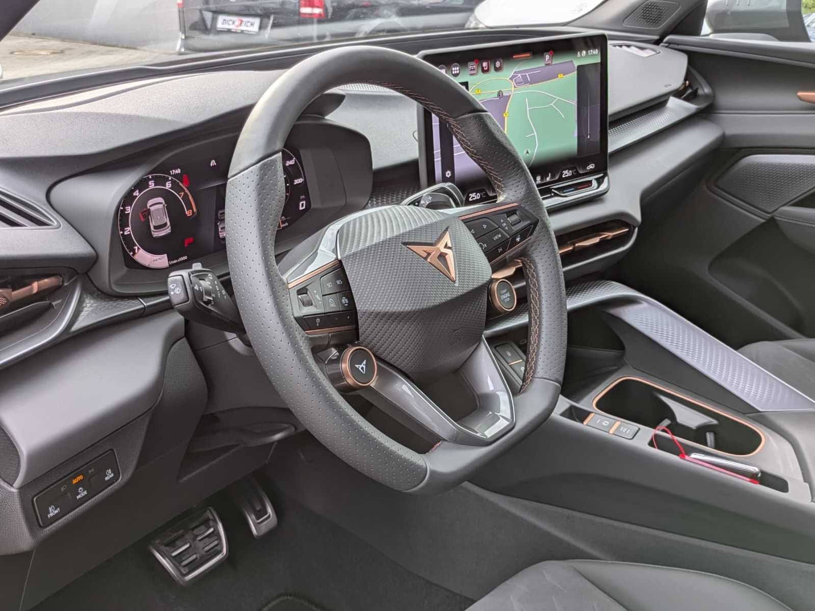 Fahrzeugabbildung CUPRA Terramar 2.0 TSI 4D VZ HUD*MATRIX*PANO*DCC*20"