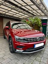 Volkswagen Tiguan 2.0 TSI 132kW DSG 4MOTION Highline Hi... - VW Tiguan Gebrauchtwagen in Gelsenkirchen