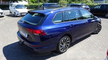 Fotografie des VW Golf VIII Variant 2.0 TDI Life*AHK*Navi*Bus.Pake