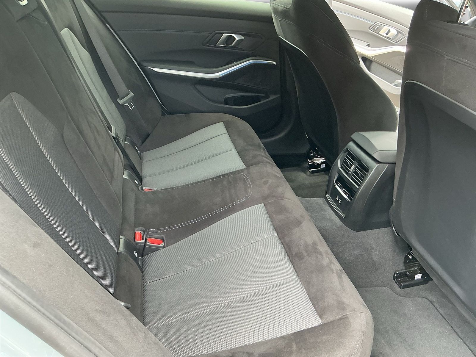 BMW 330 - Bild 14