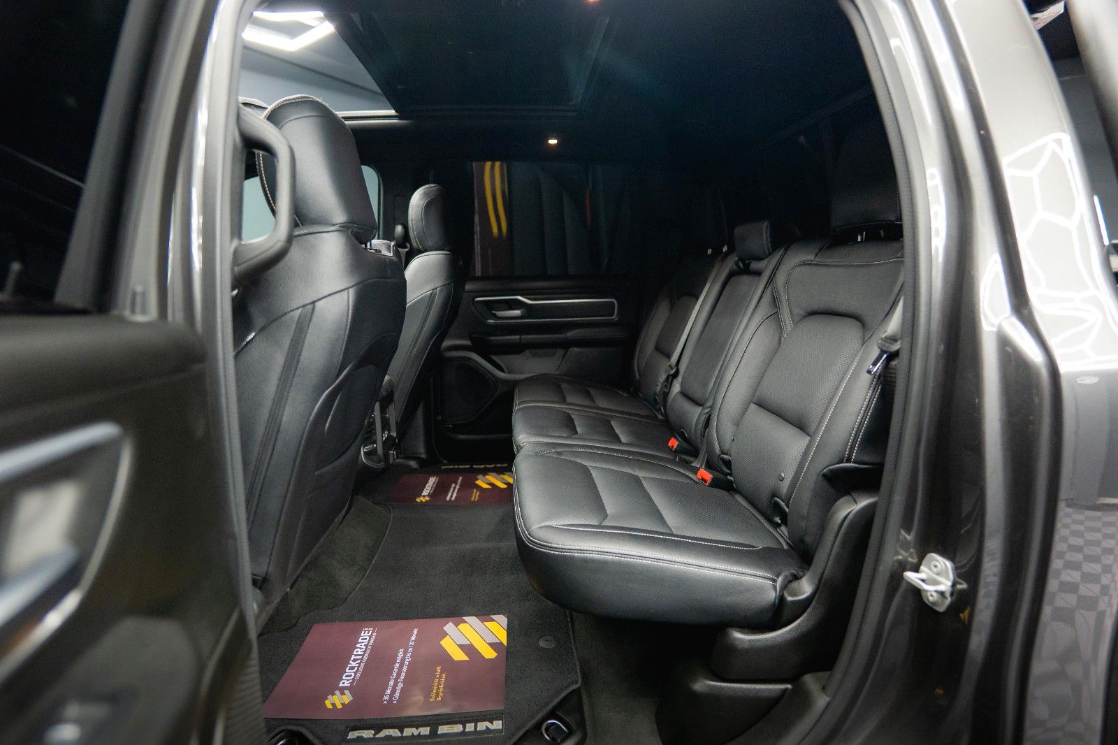 Fahrzeugabbildung Dodge RAM 5.7 V8 HEMI 4x4 ROCKY RIDGE OFFROAD Pano 19%