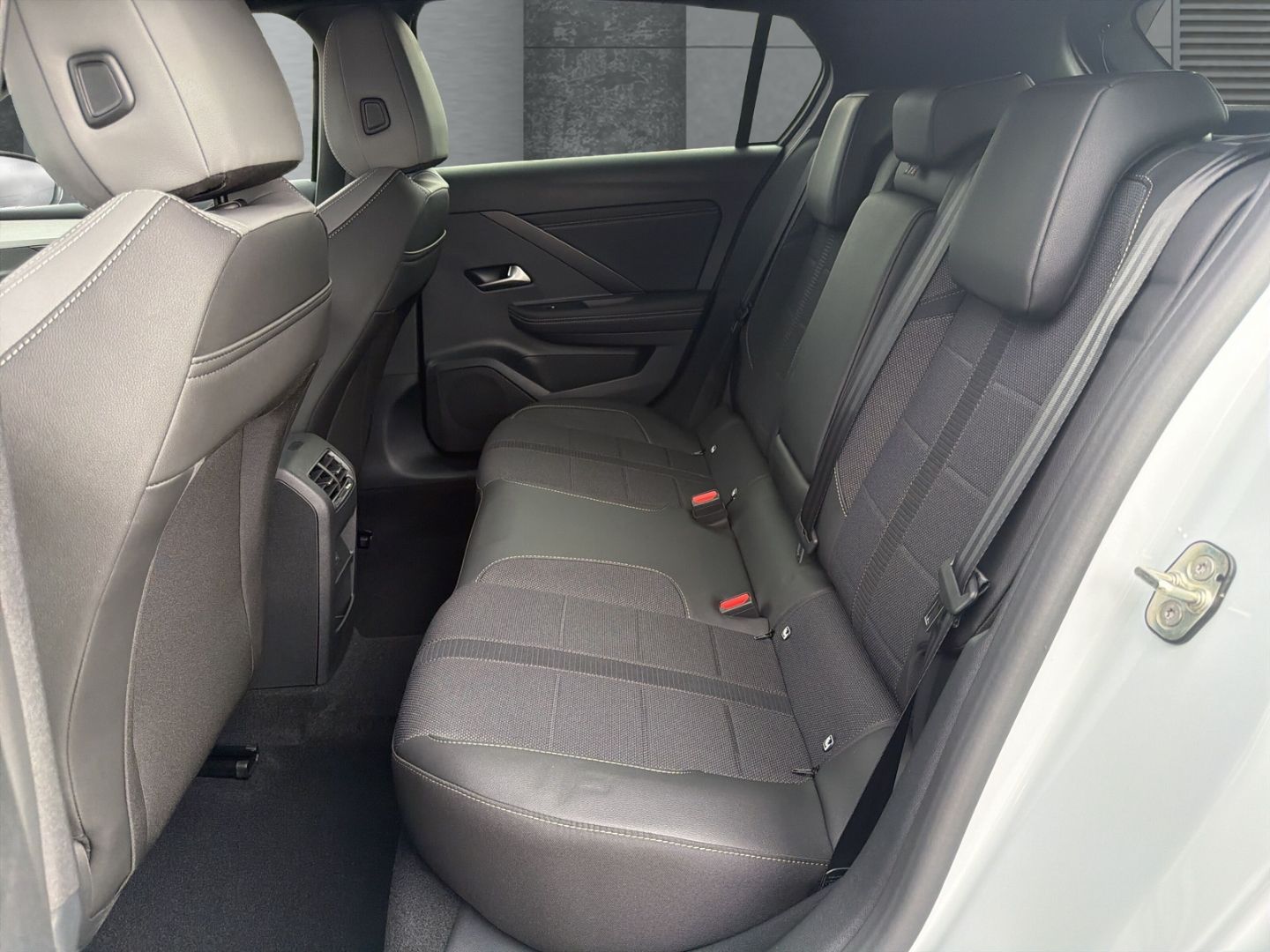 Opel Astra - Bild 9