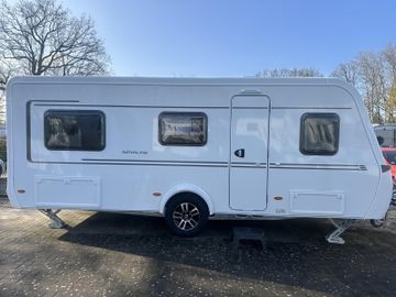 HYMER  ERIBA  HYMERCAR Eriba Novaline 495 GFKFahrradtrgBATTERAMBIENT