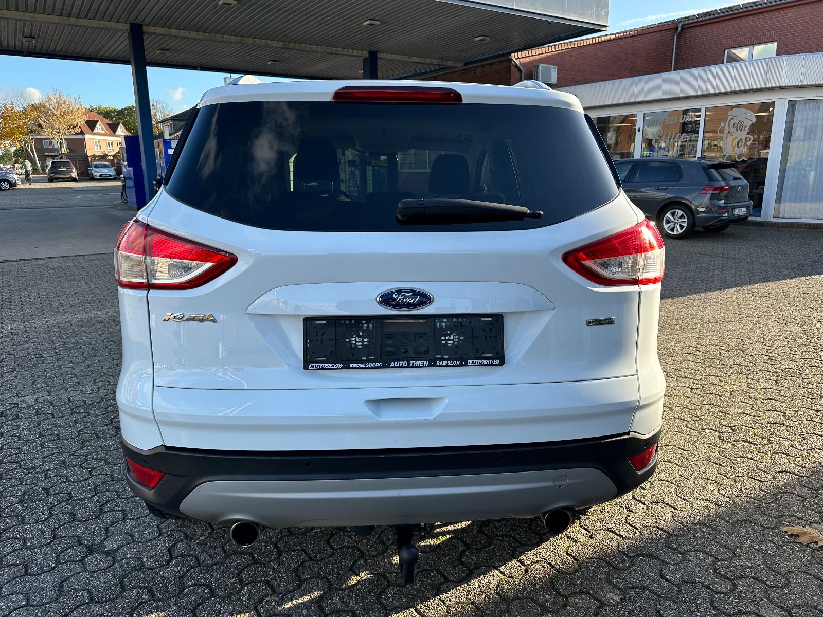 Fahrzeugabbildung Ford Kuga 1.5 EB Sync Edit AHK/Navi/SHZG/GRA/Parkpil.