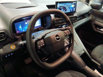 Fotografie des Opel Combo Life GS 1.5D AT Navi Kamera LED Sitzheizg