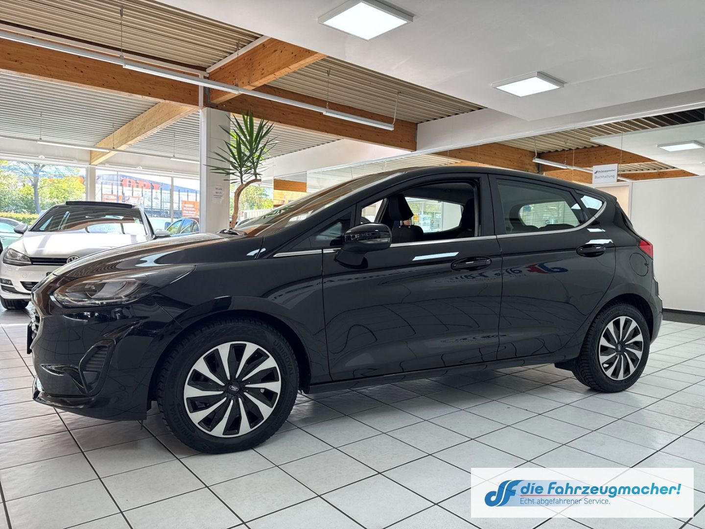 Fahrzeugabbildung Ford Fiesta Titanium Navi LED Blendfreies Fernl. Kurv