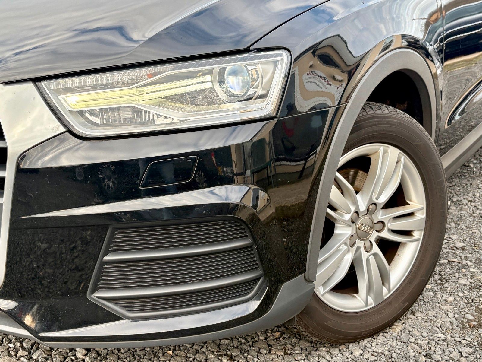 Fahrzeugabbildung Audi Q3 2.0 TDI basis Navi Xenon Tempomat SPORTFWK