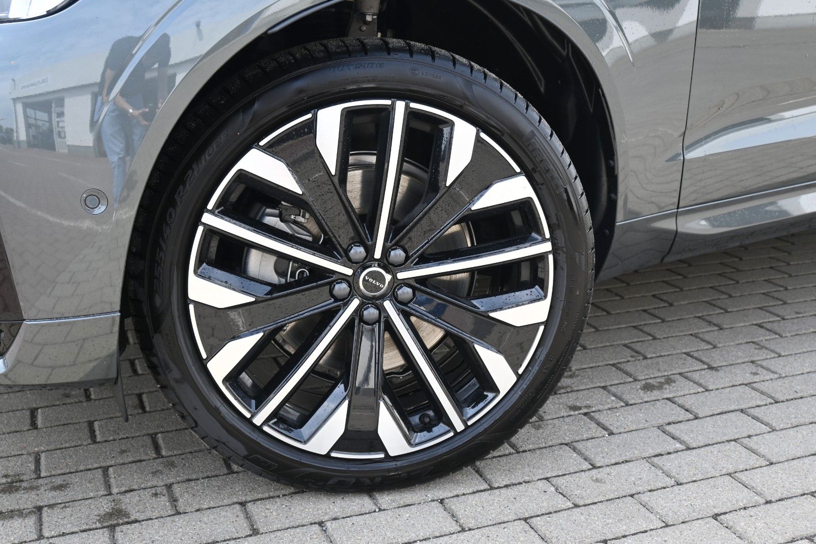 Fahrzeugabbildung Volvo XC60 T8 Plug-in AWD Ultra Dark*LUFT*360°*ACC