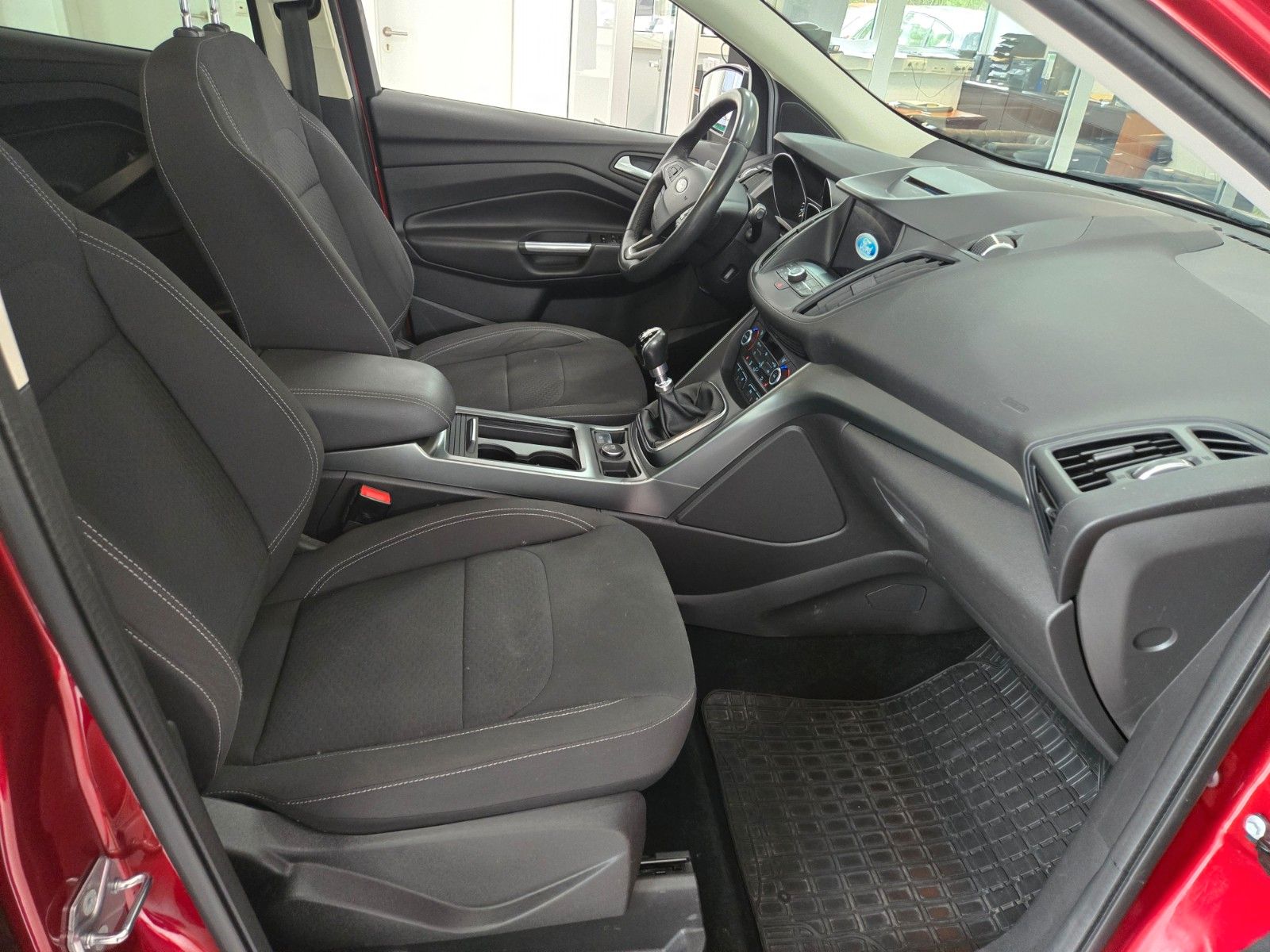 Fahrzeugabbildung Ford Kuga Cool & Connect