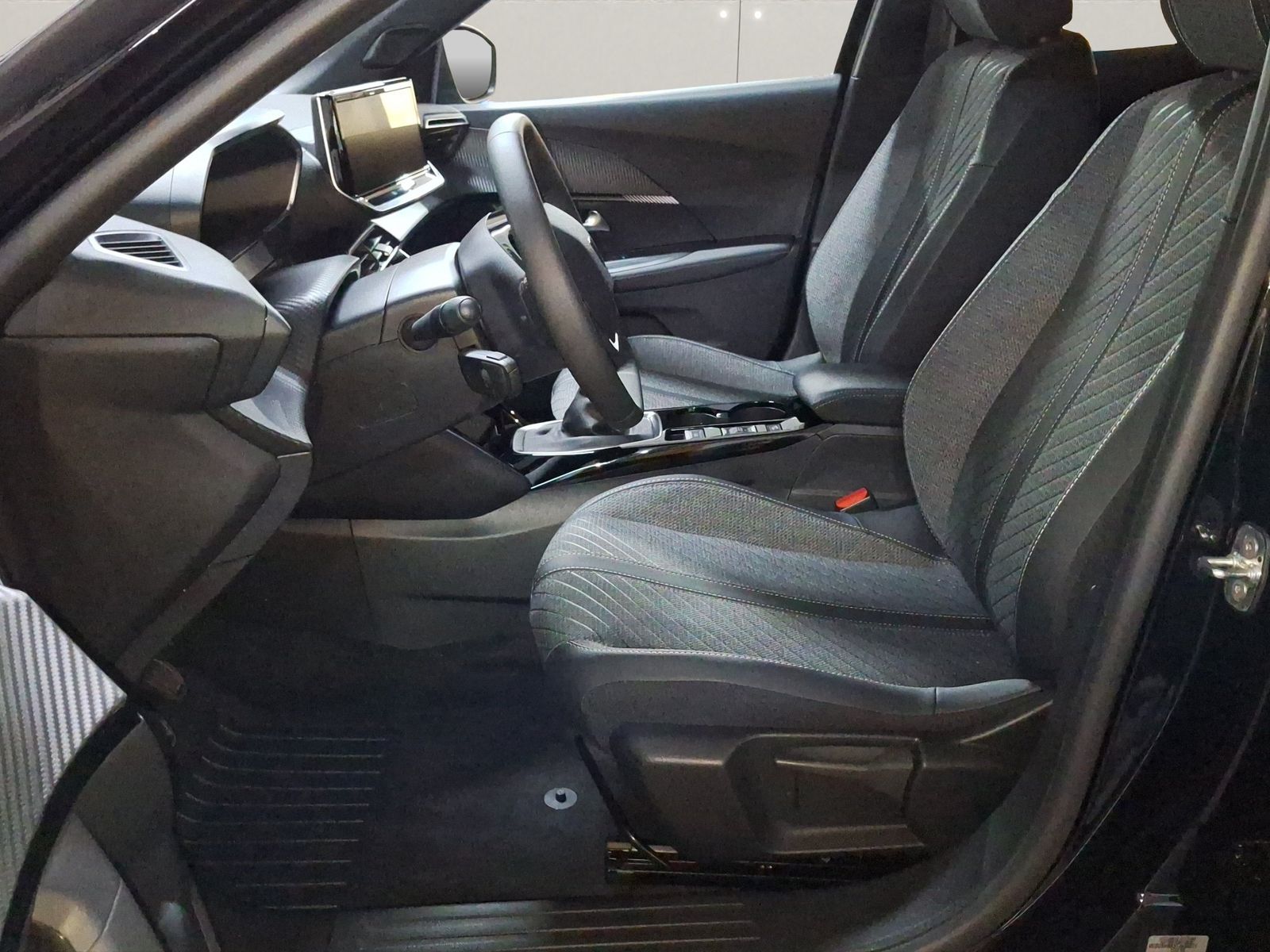 Peugeot 2008 - Bild 8