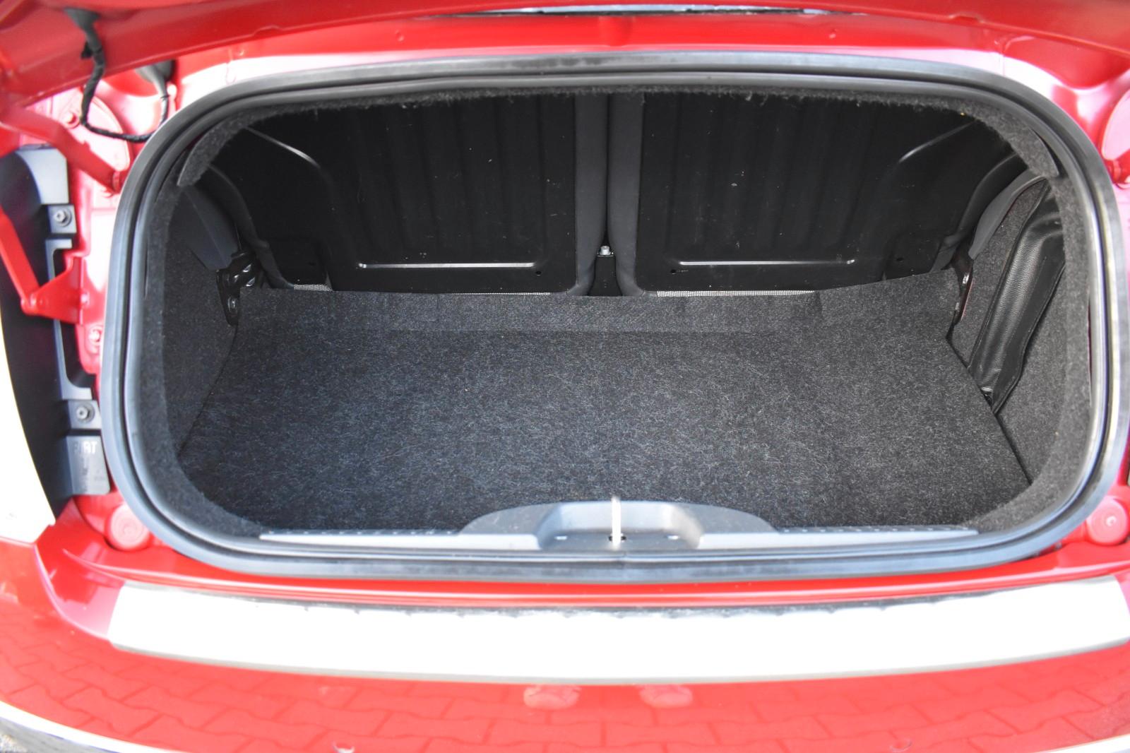Fiat 500 Lounge *CABRIO*INSP-ZRNEU*HU-NEU*