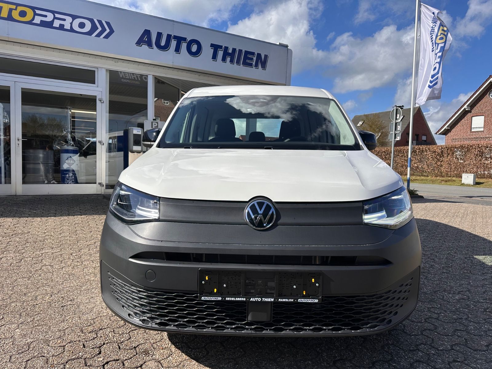 Fahrzeugabbildung Volkswagen Caddy Kombi 2.0 TDI APP/ACC/LED/PDC/TOTW/VIRT