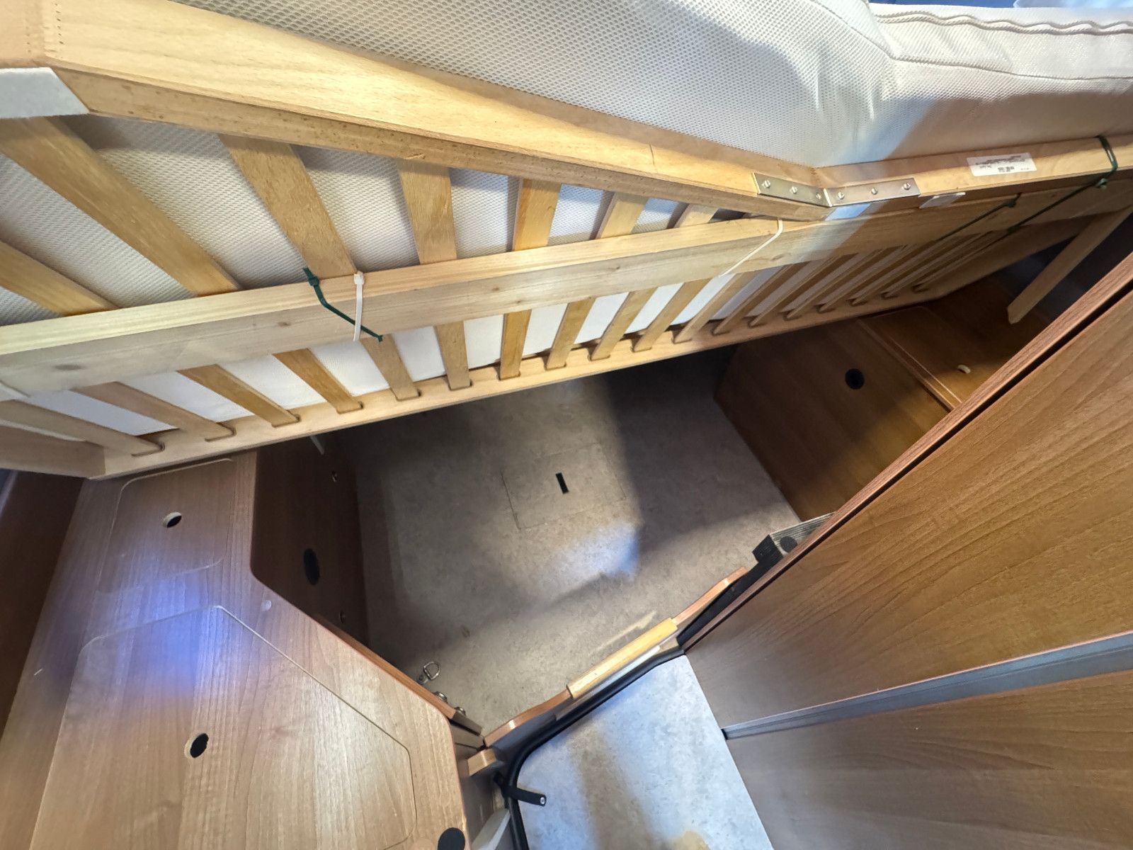 Fahrzeugabbildung VANTourer 540 FIAT DUCATO AUFSTELLDACH 5 SCHLAFPLÄTZE AHK