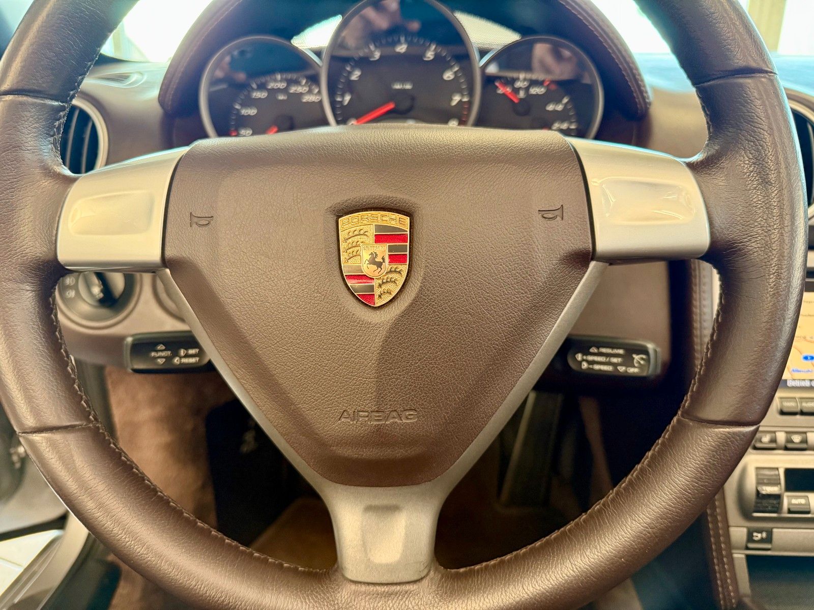 Fahrzeugabbildung Porsche Boxster Xenon/PCM-Navi/18Zoll/Vollleder/BRD