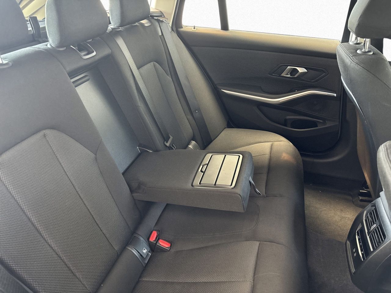 BMW 330 - Bild 14