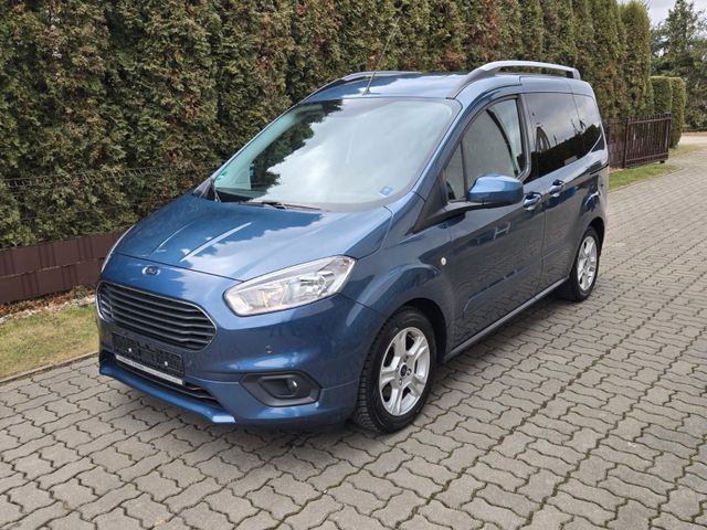 Ford Tourneo Courier Titanium