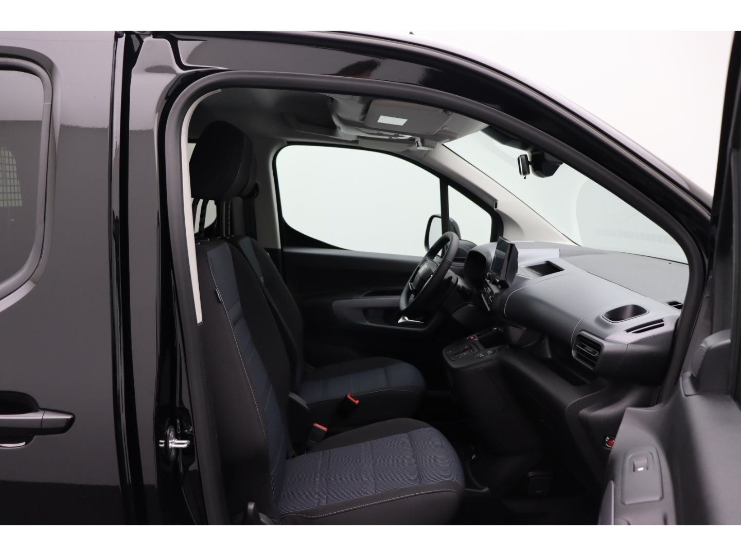 Fahrzeugabbildung Fiat Doblo Kombi L2 1.5 Diesel 96 kW Navigation