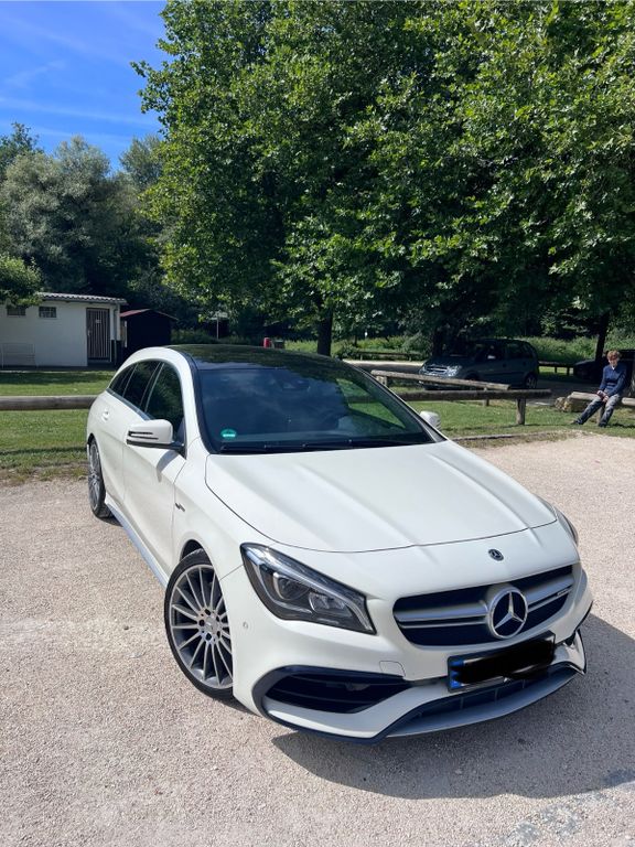 Mercedes-Benz CLA 45 AMG Shooting Brake