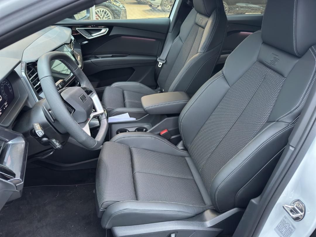 Fahrzeugabbildung Audi Q4 e-tron Sportback 45 e-tron AHK,HUD,Kamera,LED