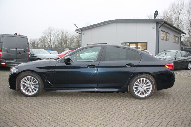 BMW 530 e Lim M Sport ACC Navi Kamera Leder