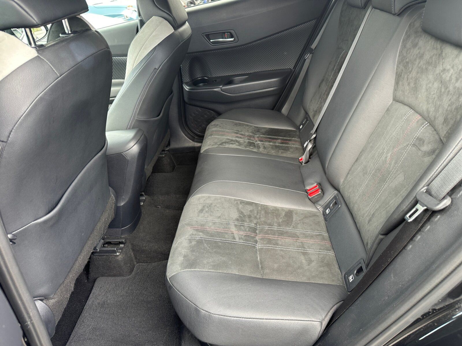 Fahrzeugabbildung Toyota 2.0 Hybrid GR Black Edition Navigation Navi