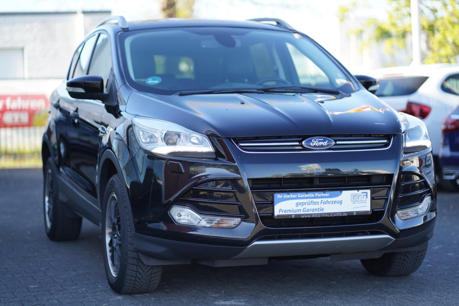 Ford Kuga Titanium Automatik KeylessGo Bi-Xenon PANO