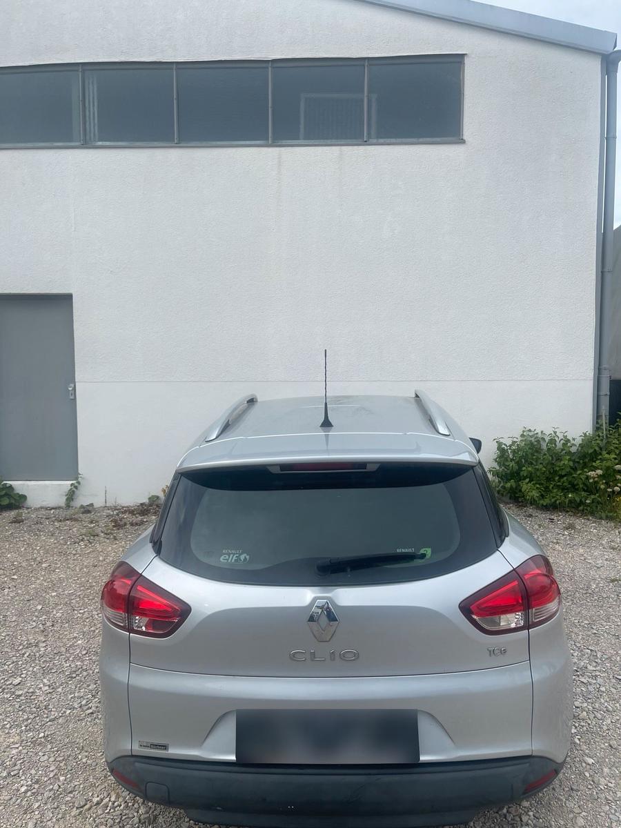 Renault Clio 2015 — engine 90 HP (66kW)
