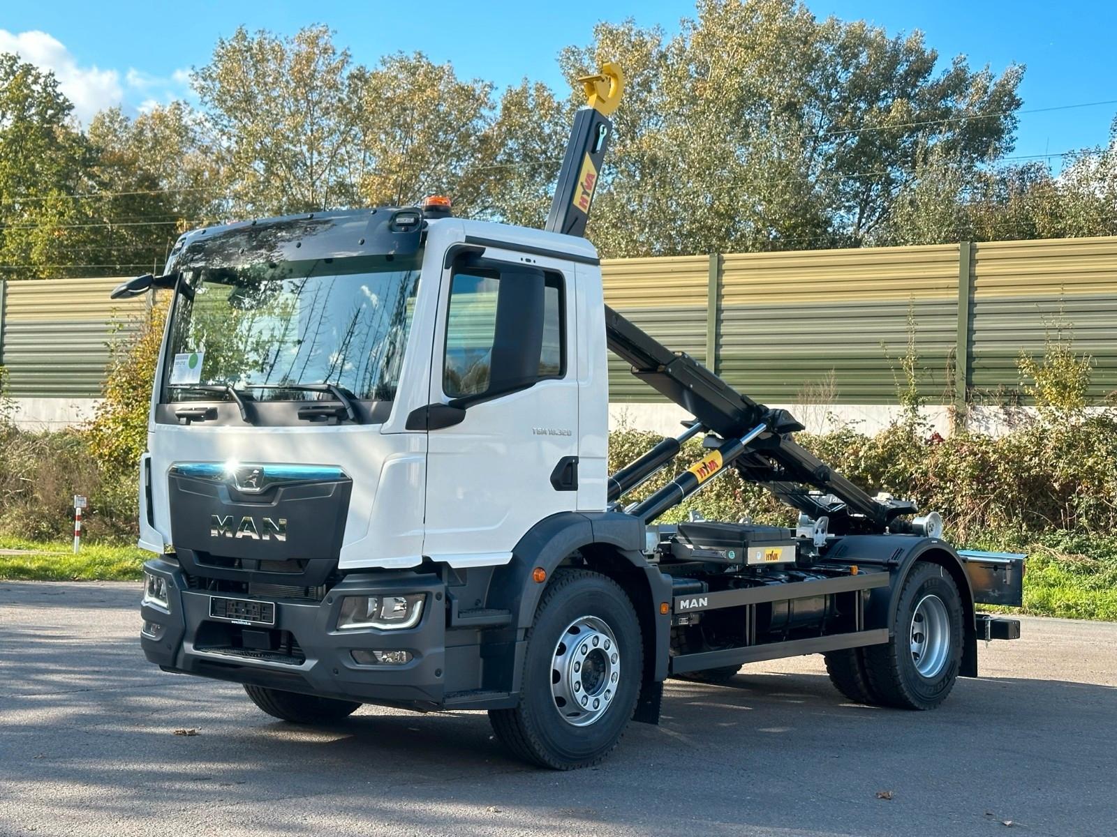 MAN TGM 18.320 4x2 Euro 6e Hyva 12-45