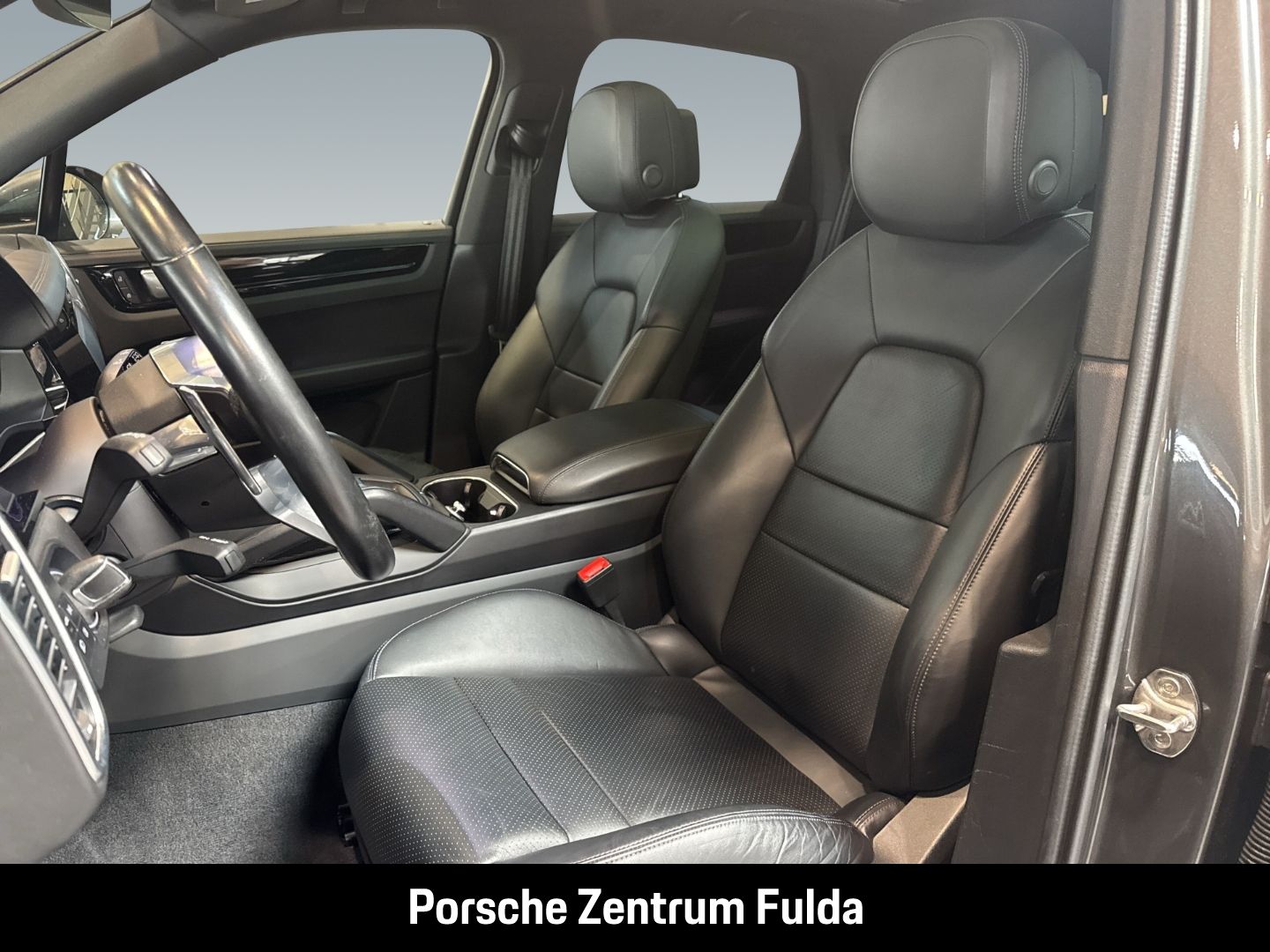 Porsche Cayenne E-Hybrid Surround-View Luftfederung foto 8