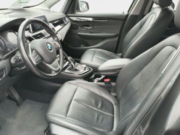 BMW 218 Gran Tourer - 12