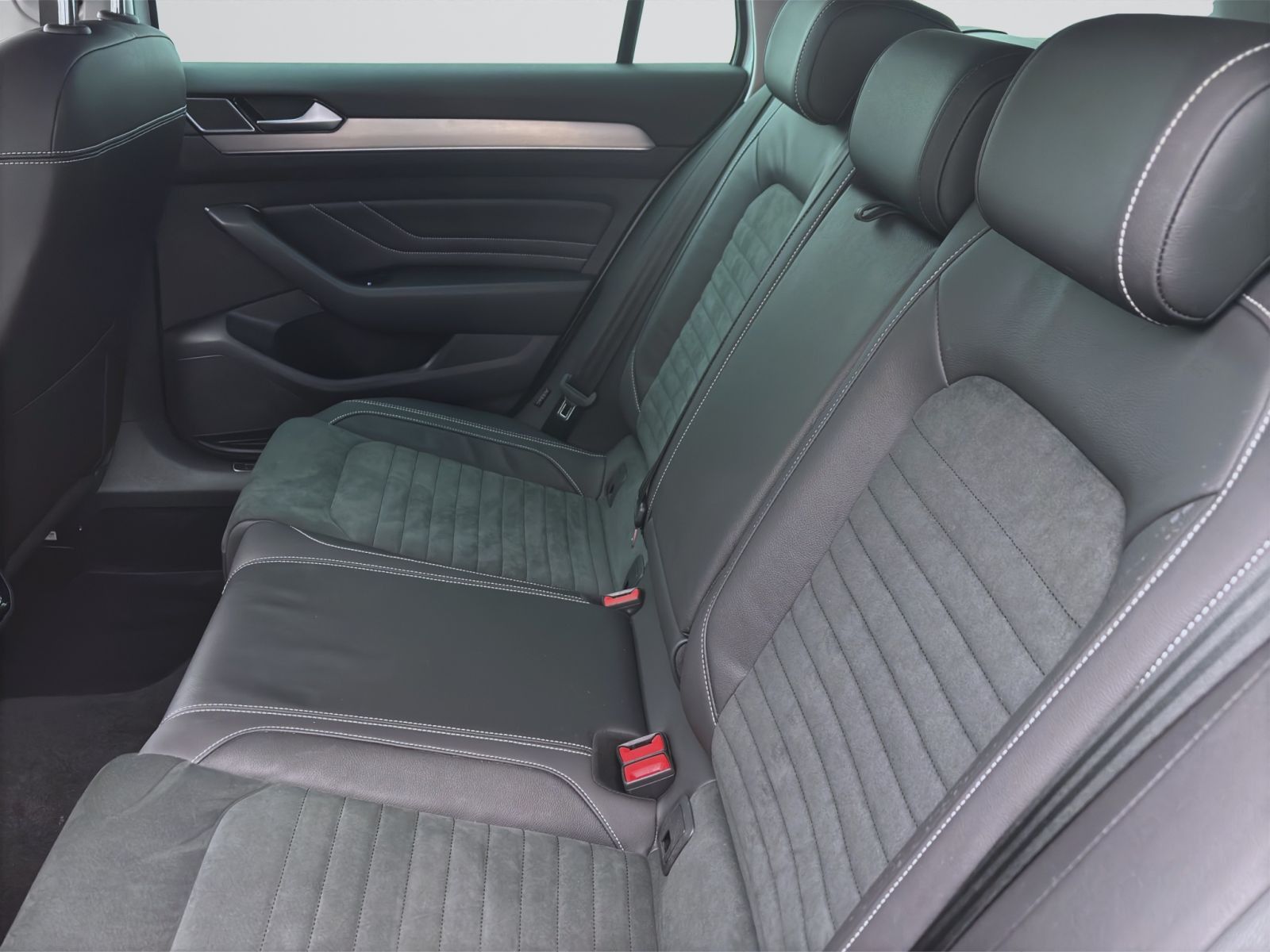 Volkswagen Passat Variant - Bild 15