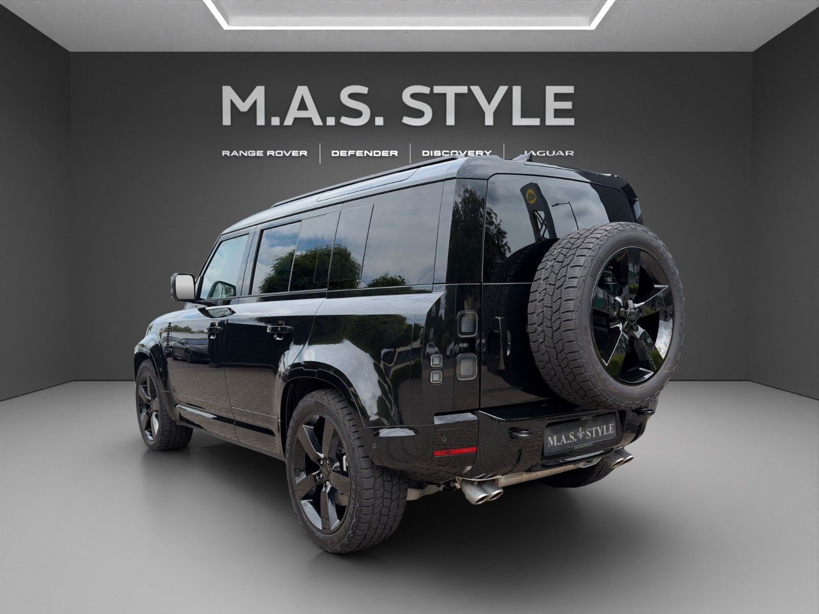 Fahrzeugabbildung Land Rover Defender 110 P425 X-Dynamic HSE MY2026