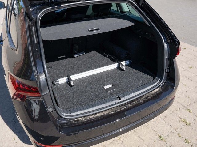 Octavia Combi 2.0 TDI Tour DSG AHK+MATRIX+STANDH