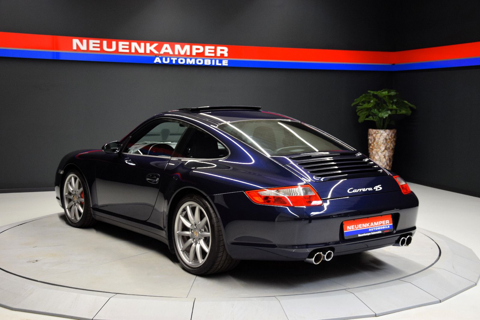 Fahrzeugabbildung Porsche 911 Carrera 4 S Coupe Navi Sportababgas Xenon