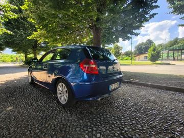 BMW 120 - 6
