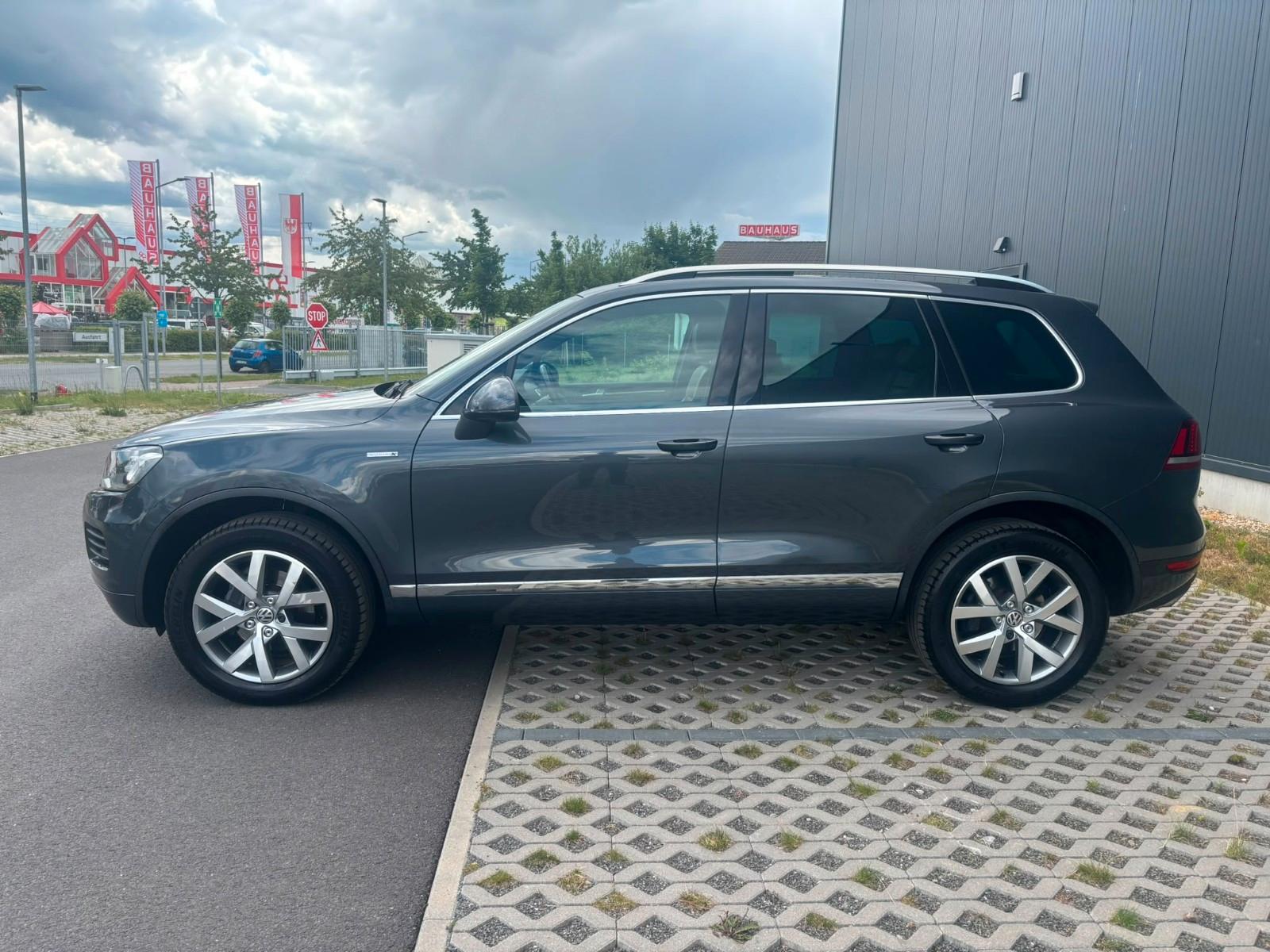 VOLKSWAGEN TOUAR V6 TDI BMT EDITION 204ch - 4X4 - TOIT PANORAMIQUE - CUIR NAPPA - SIÈGES CHAUFFANTS - BI-XÉNON