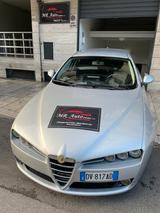 Alfa Romeo 159 1.9 JTDm Sportwagon 150 cv - silberne Alfa Romeo 159