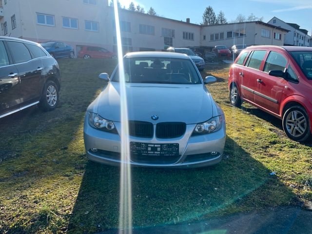 BMW 318 Baureihe 3 Lim. 318i