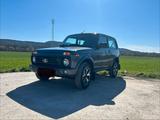 Lada Niva Legend Black Edition - gebrauchte Lada Niva aus dem Jahr 2022